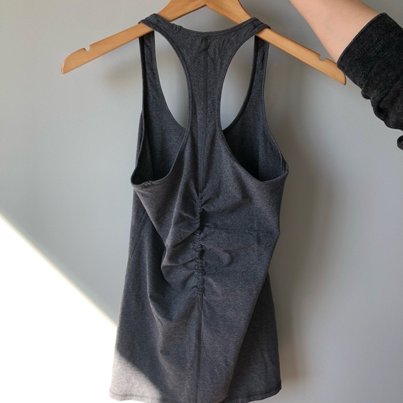 Lululemon ruched back tank top - grey - size 6 - Picture 2 of 3